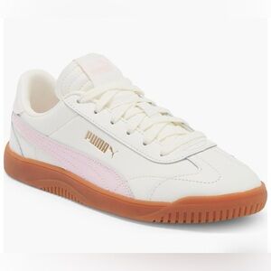 PUMA Club 5V5 Sneaker- Woman Size 9